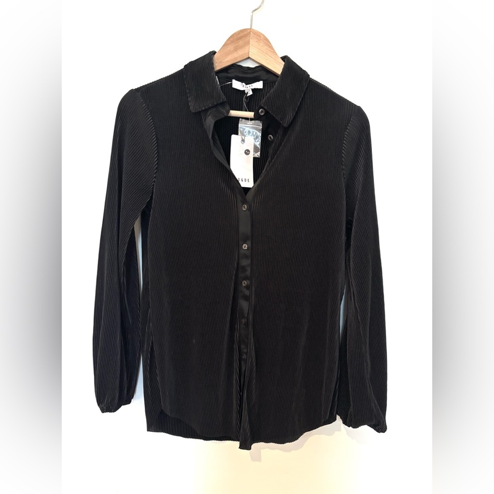 NWT Ro & De Silky Ribbed Top